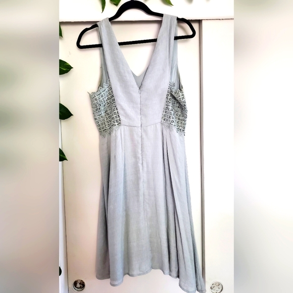 Doe & Rae dress - Picture 2 of 3